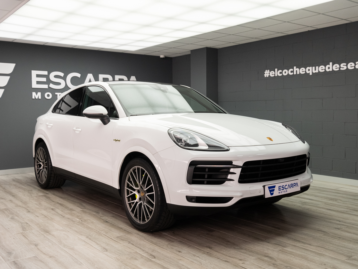 Foto exterior Porsche Cayenne COUPE  EHybrid PLATINUM EDITION